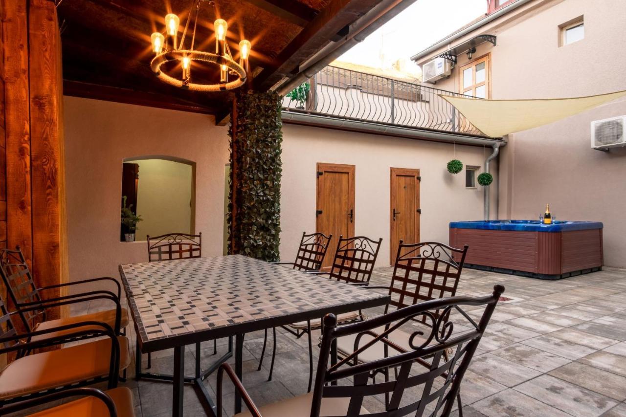 Zollus House Tvrda Lägenhet Osijek Exteriör bild