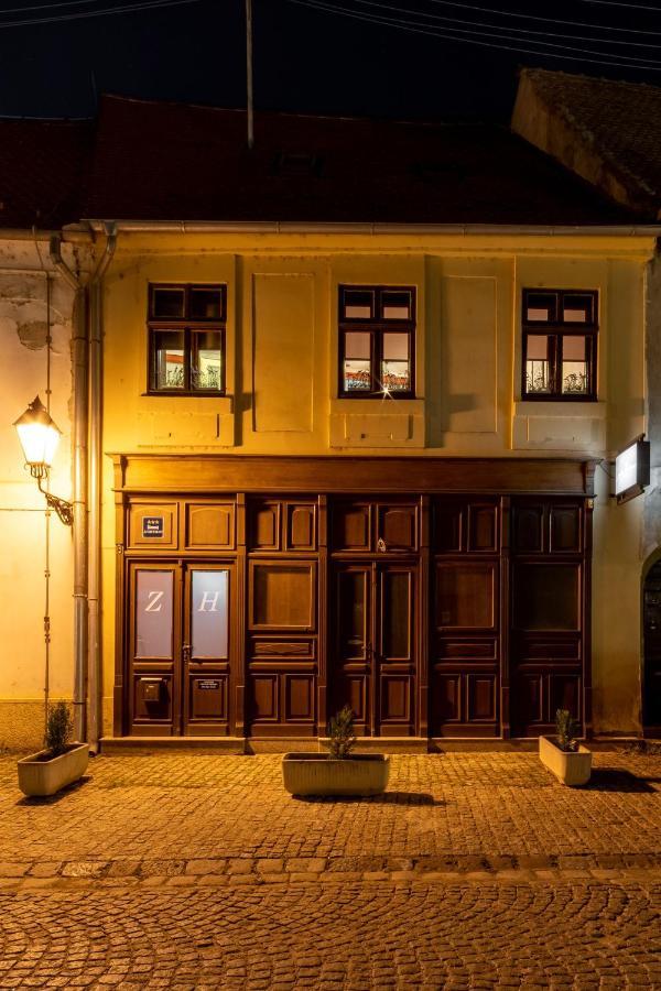 Zollus House Tvrda Lägenhet Osijek Exteriör bild